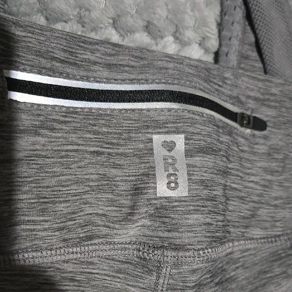 Gray R8 Leggings - Picture 2 of 3